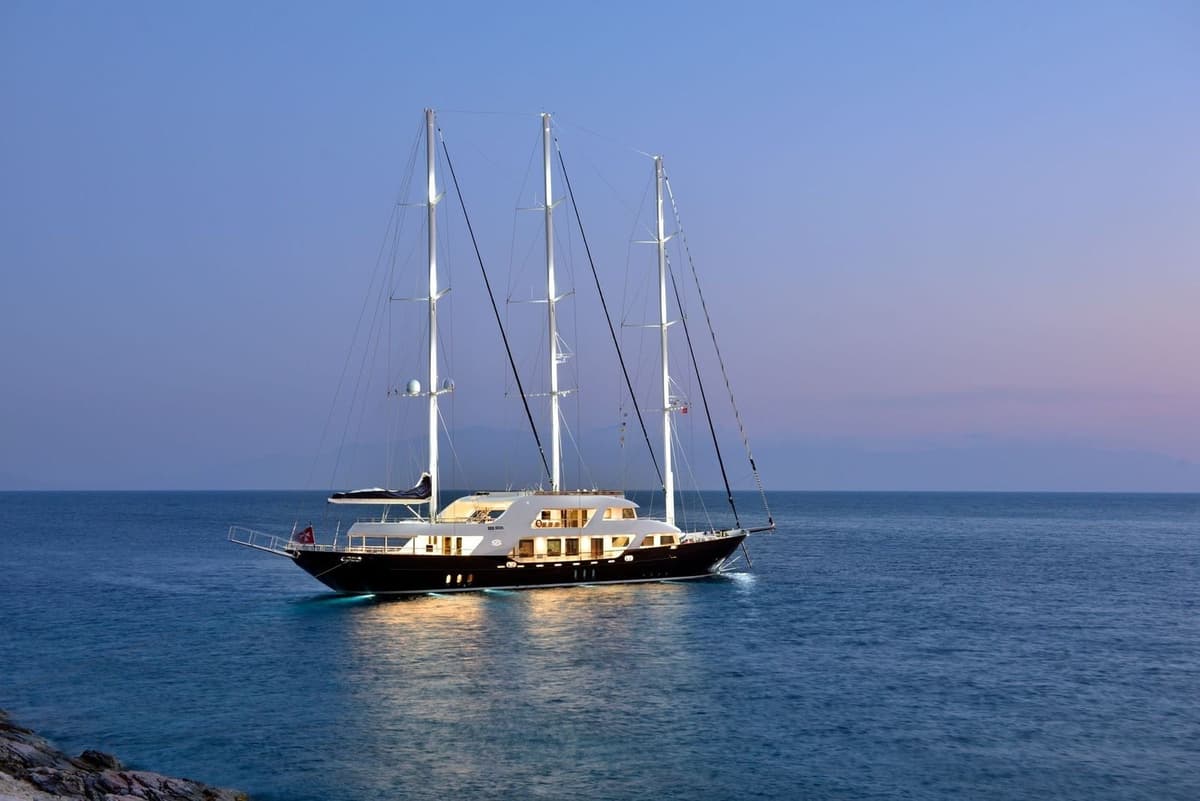 Lüks Charter Deneyimi: 50 Metrelik Motor Sailor - 4