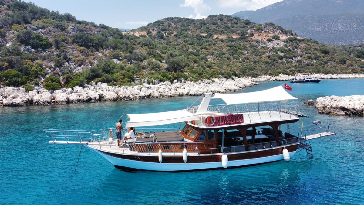 Kaş'ta 30 kişi kapasiteli etkinlik teknesi  - 5