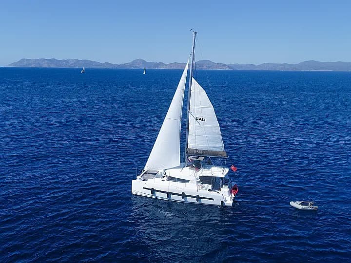 Fethiye'de 10 kişi katamaran - 1