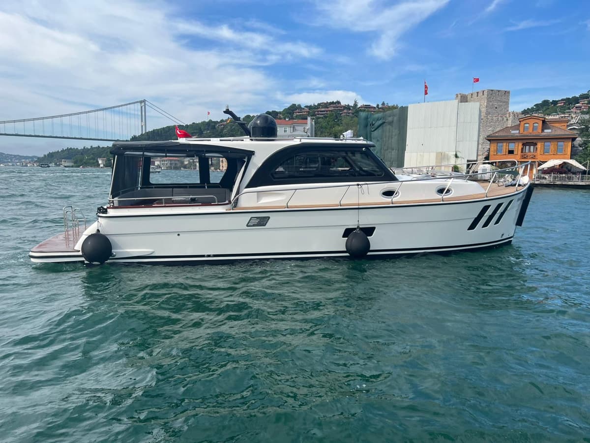 İstanbul Boğazı'nda Keyifli Bir Yat Kiralama  - 5