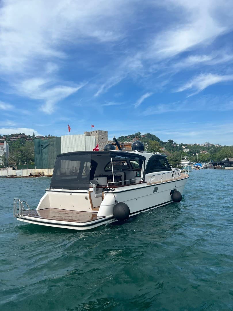 İstanbul Boğazı'nda Keyifli Bir Yat Kiralama  - 3