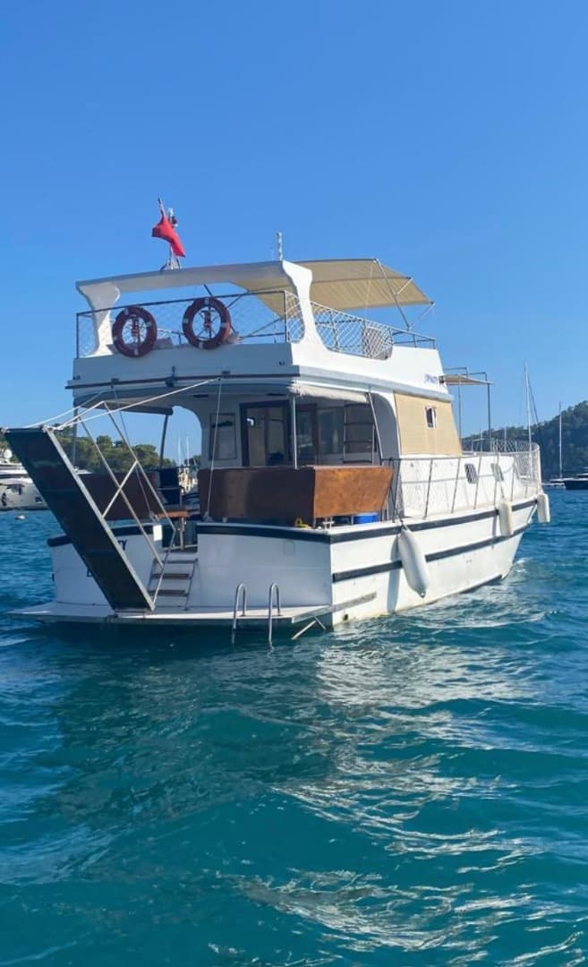 Göcek’te 4 Kişi Kapasiteli Konaklamalı Tekne - 5