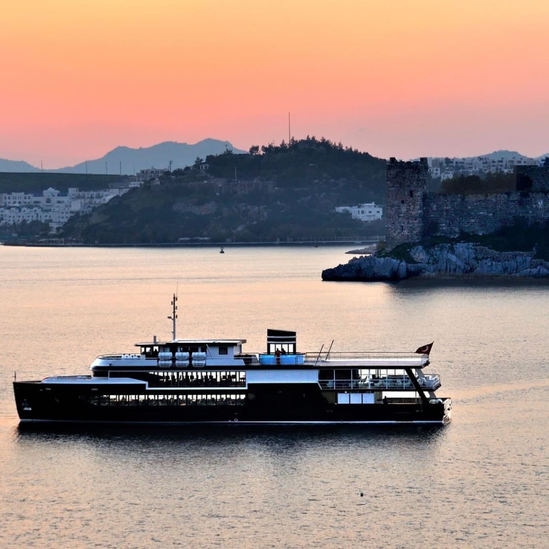 Business & Entertainment Cruise - 2