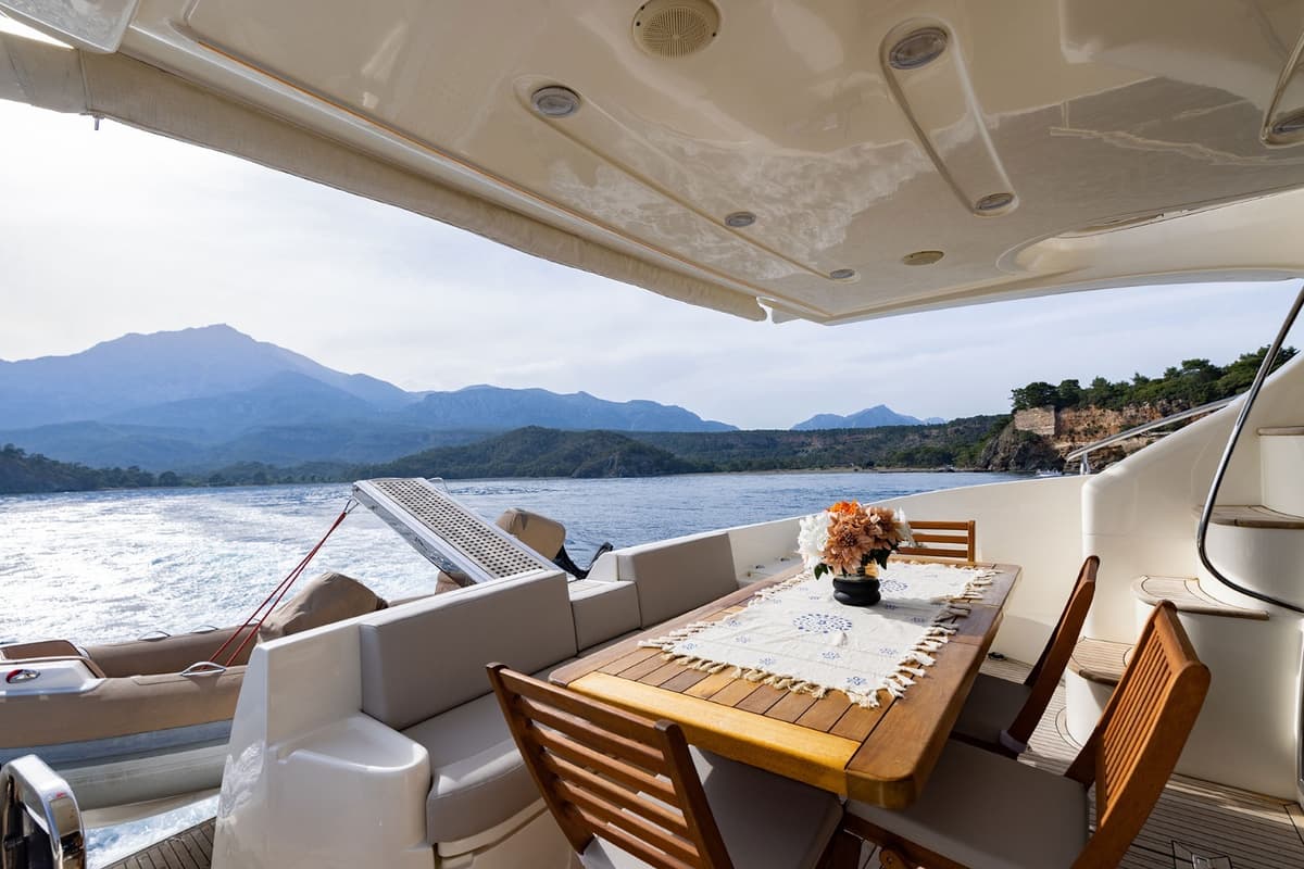 Kemer'de Azimut Motoryat - 5