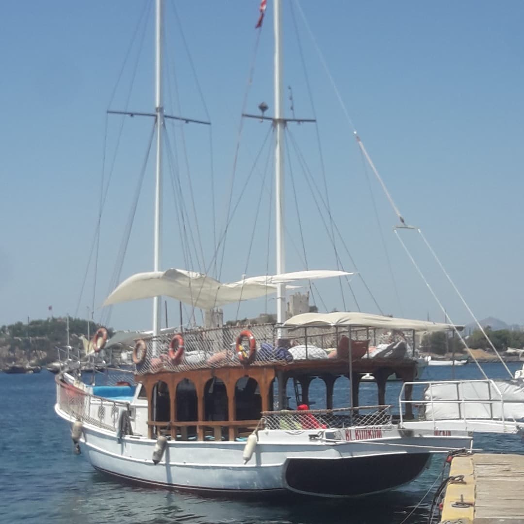 Bodrum'da 46 Kişi Kapasiteli Gezi Teknesi - 2