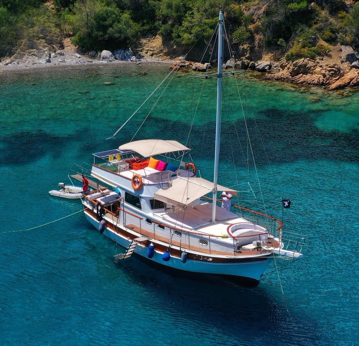 Konforlu Aile Teknesi ile Unutulmaz Mavi Yolculuk! - 1