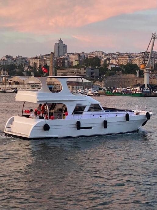 İstanbul’da Saatlik Motoryat Kiralama - 4