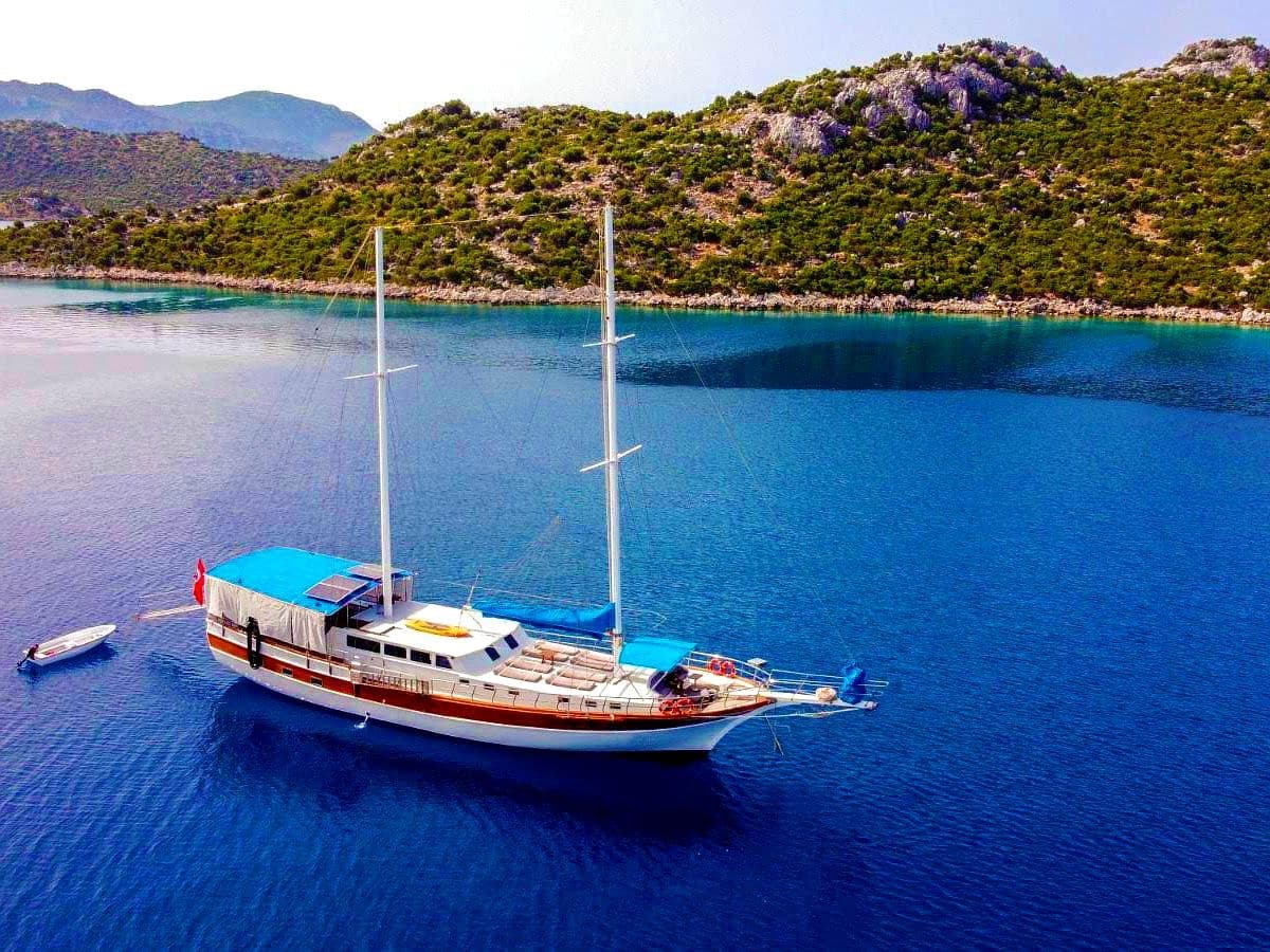 Marmaris Çıkışlı 6 Kabinli 12 Kişilik Lüks Ketch Gulet - 1