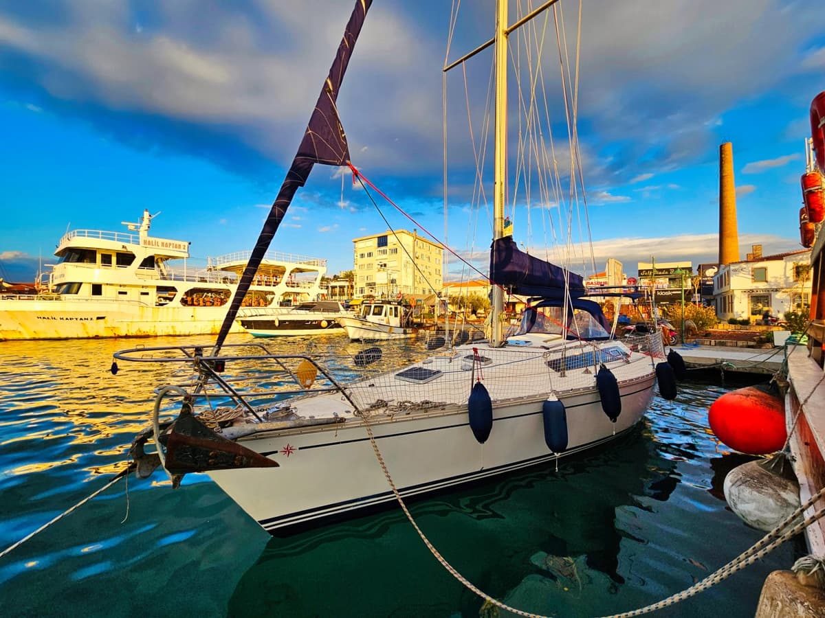 Ayvalık'da 11 metre Yelkenli - 1