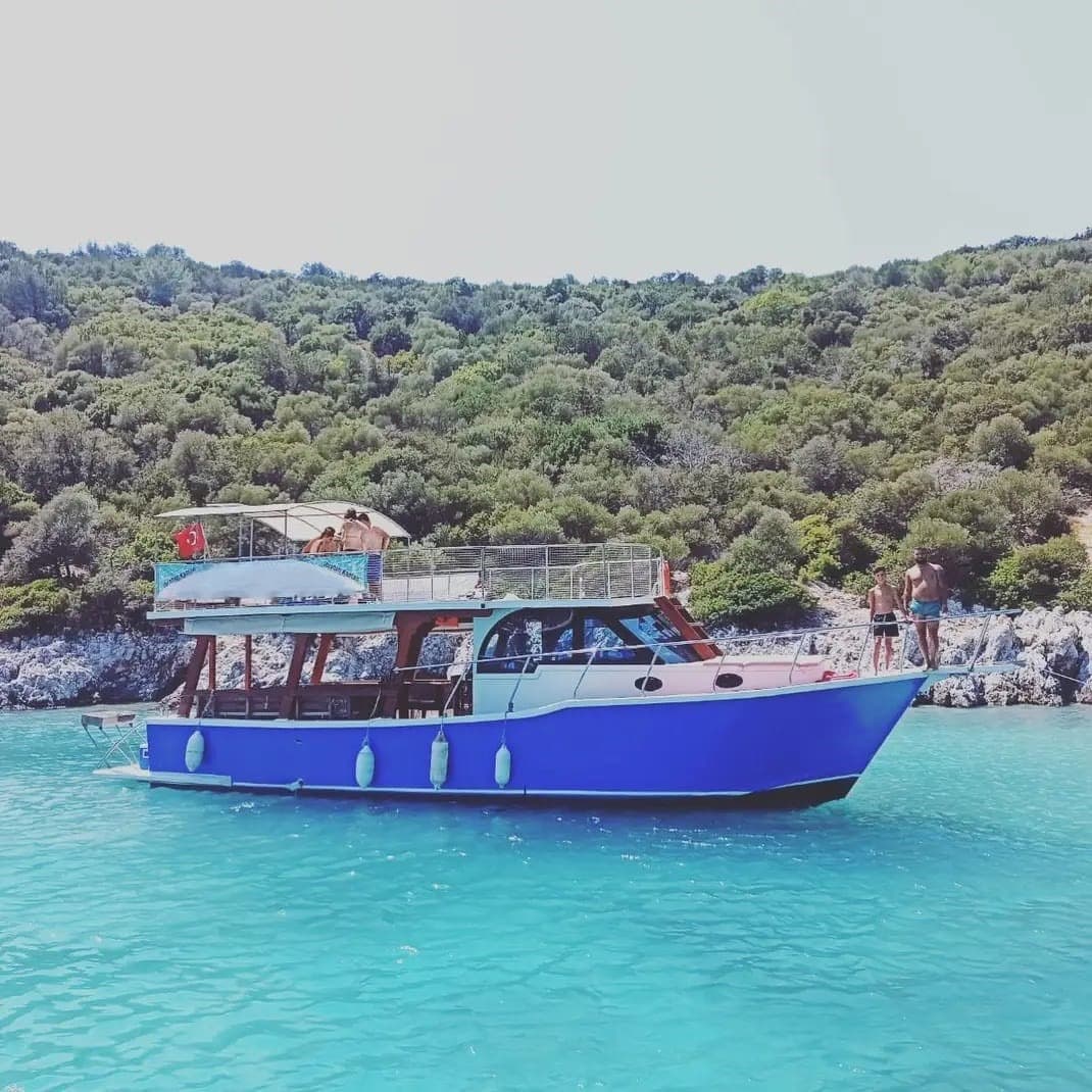 Seferihisar Sığacık'ta 12 metre Tekne - 1