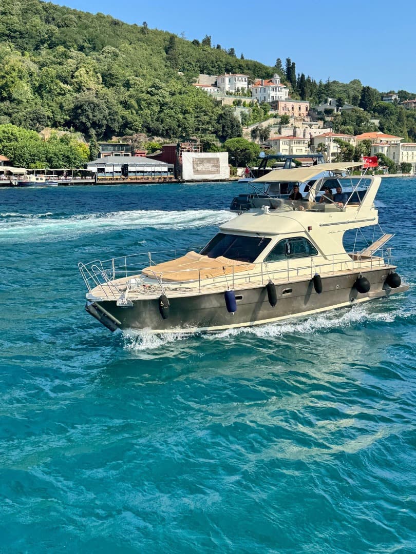 Bebek Çıkışlı Konforlu Motoryat - 1