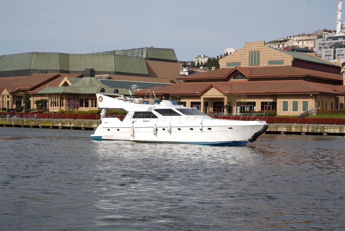 İstanbul'da 24 metre Motoryat - 1