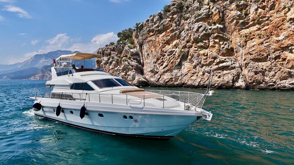 Antalya'da 12 kişilik Motor yat - 2