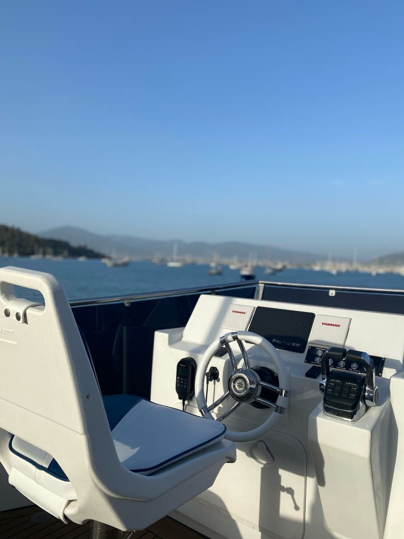 Göcek'te Kadın Kaptanlı ve Mürettebatlı Katamaran - 2