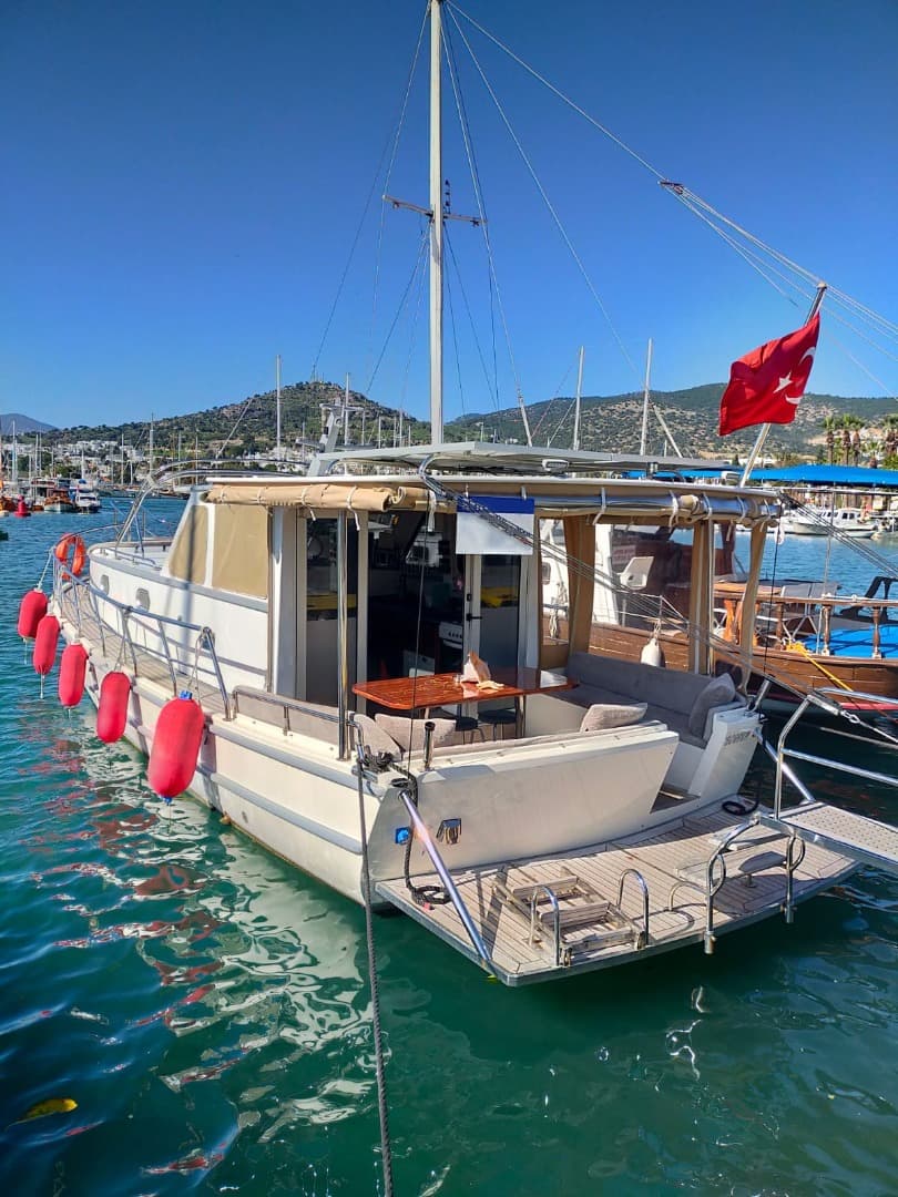 Bodrum'da 12 Kişilik Gezi Teknesi - 2