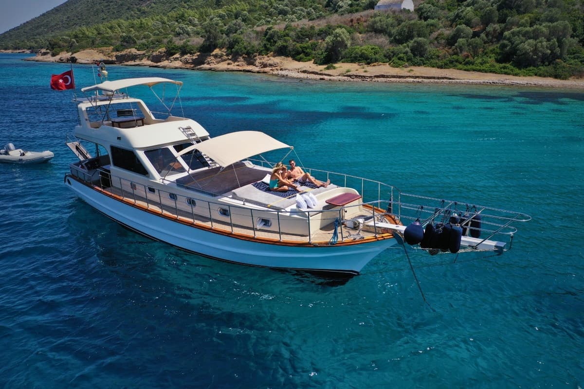 Bodrum’da 16 Metre Kiralık Gulet - 1