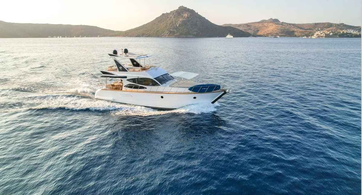Bodrum Yalıkavak Çıkışlı 2 Kabinli Lüks Motoryat - 1
