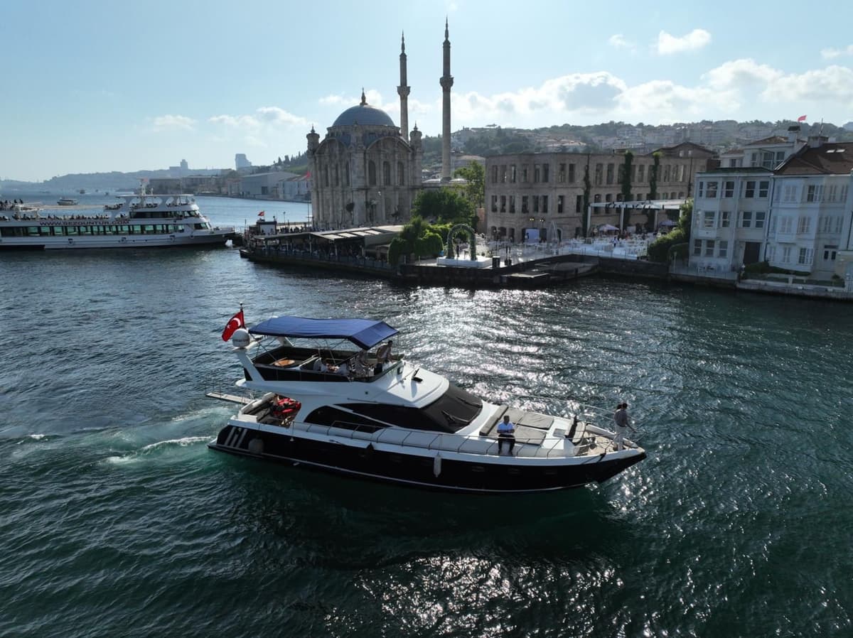 Haliç Kalkışlı 12 Kişi Kapasiteli Motoryat - 1
