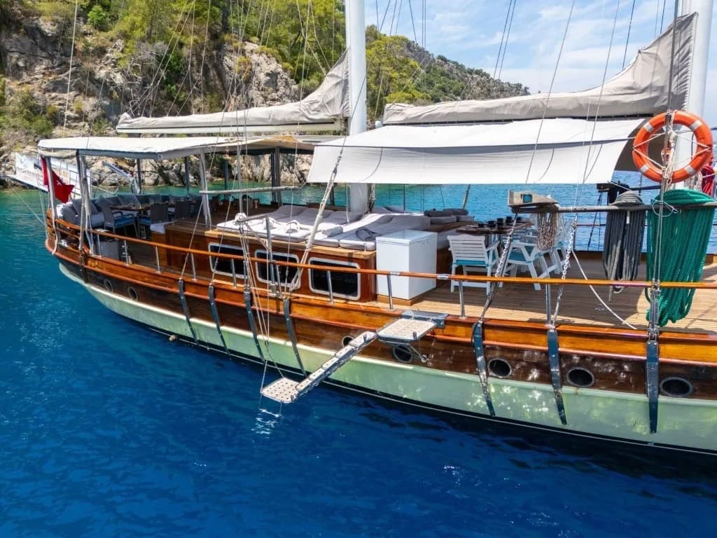 Fethiye Çıkışlı 3 Kabinli 6 Kişilik Gulet - 3