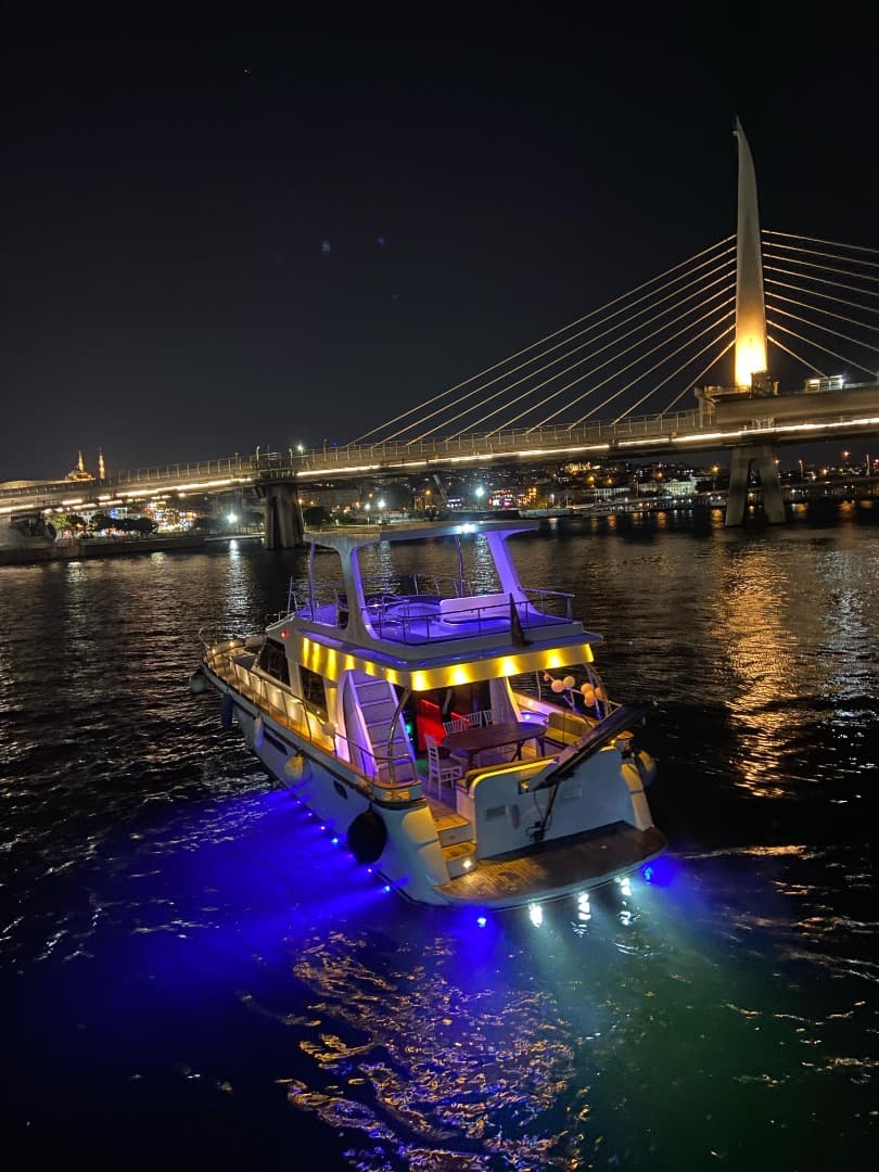 Haliç kalkışlı 12 Kişilik Motoryat - 3