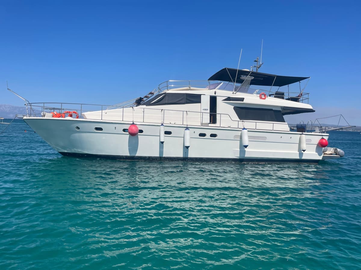 Çeşme'de 20 Metrelik Motoryat - 1