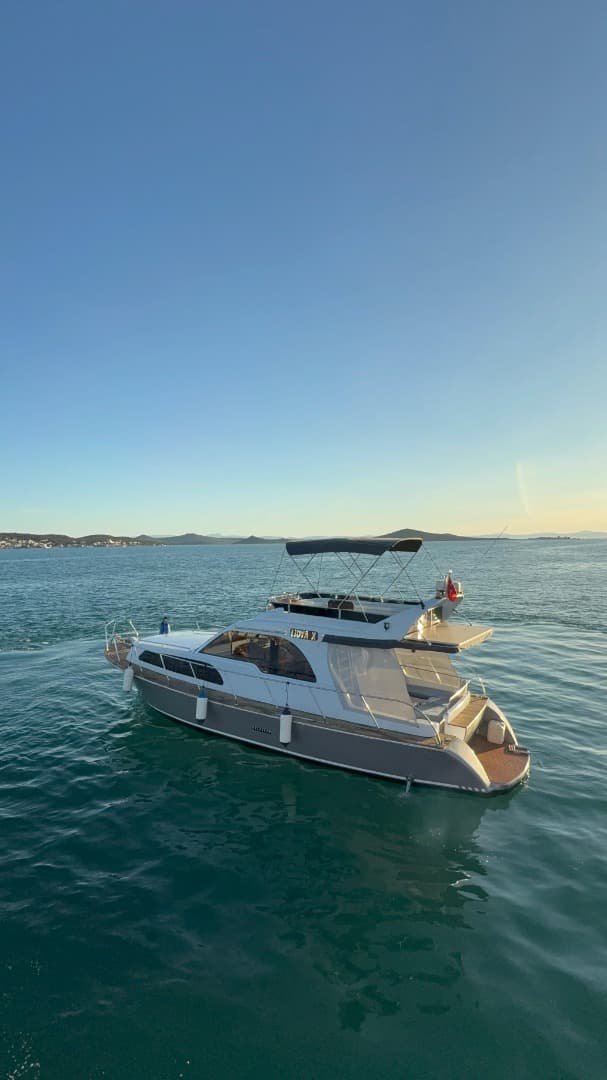 Ayvalık'ta 9 Kişilik Motoryat - 1