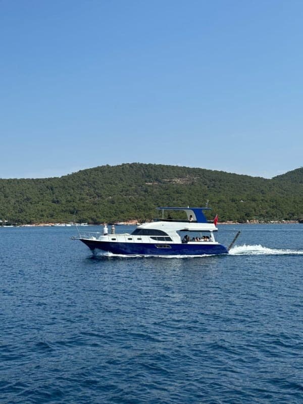 Ayvalık'da Günübirlik Gezi Teknesi - 3